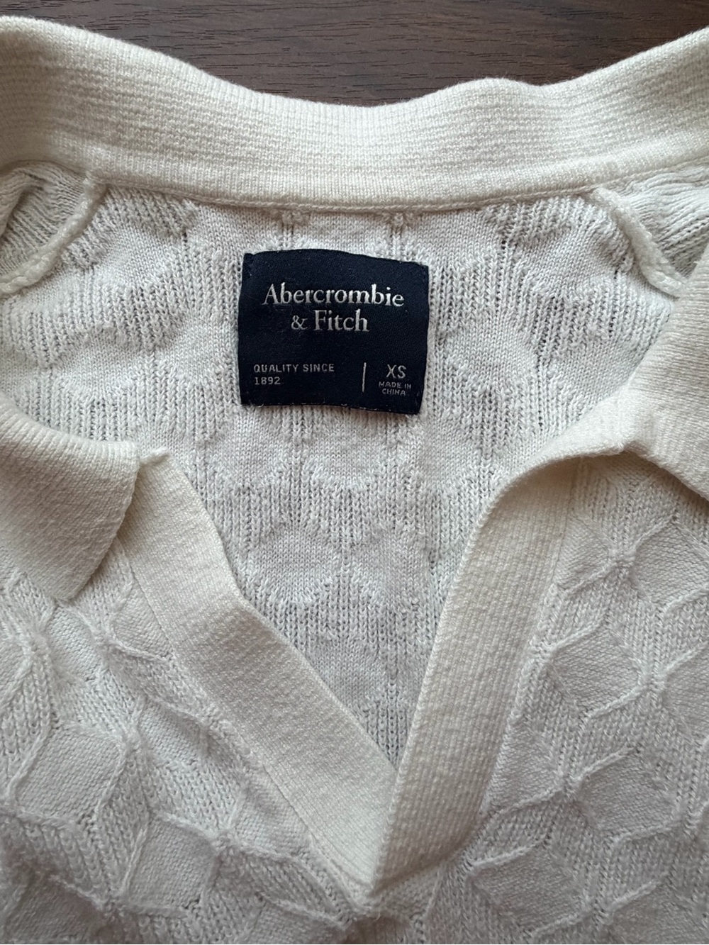 Abercrombie Men’s Johnny Collar Sweater Polo, Cream, Size XS - Picture 4 of 5